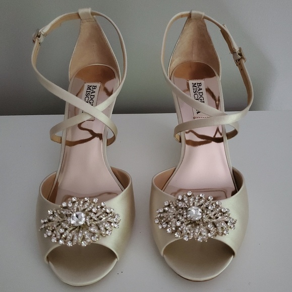 Badgley Mischka Abigail Wedges NIB - Picture 4 of 6